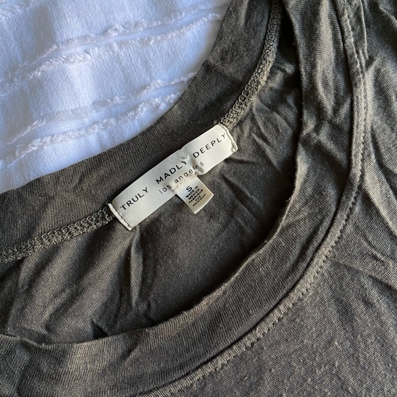 Truly Madly Deeply Green Dusty Road Peplum Tee - Picture 5 of 6